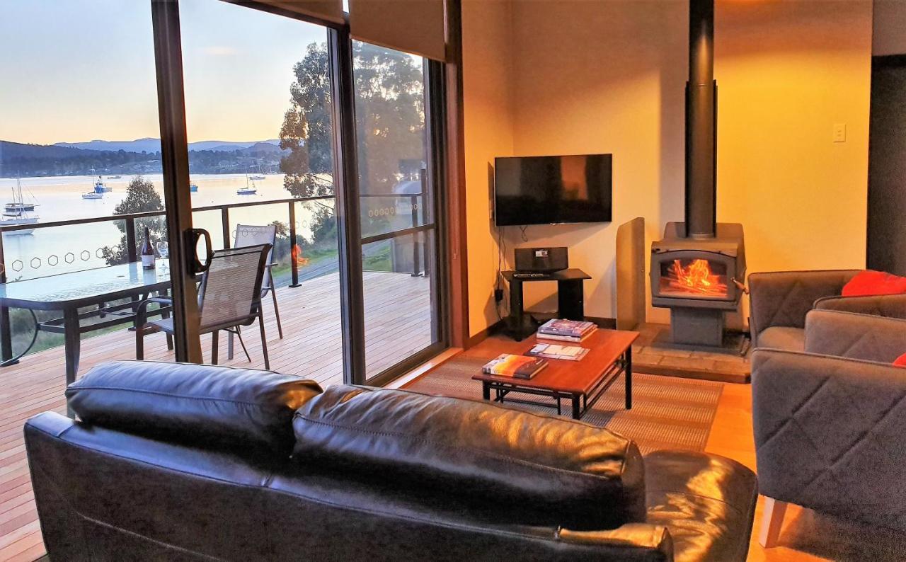 The Beach House- Private Jacuzzi And Wood Fire! Dover 외부 사진