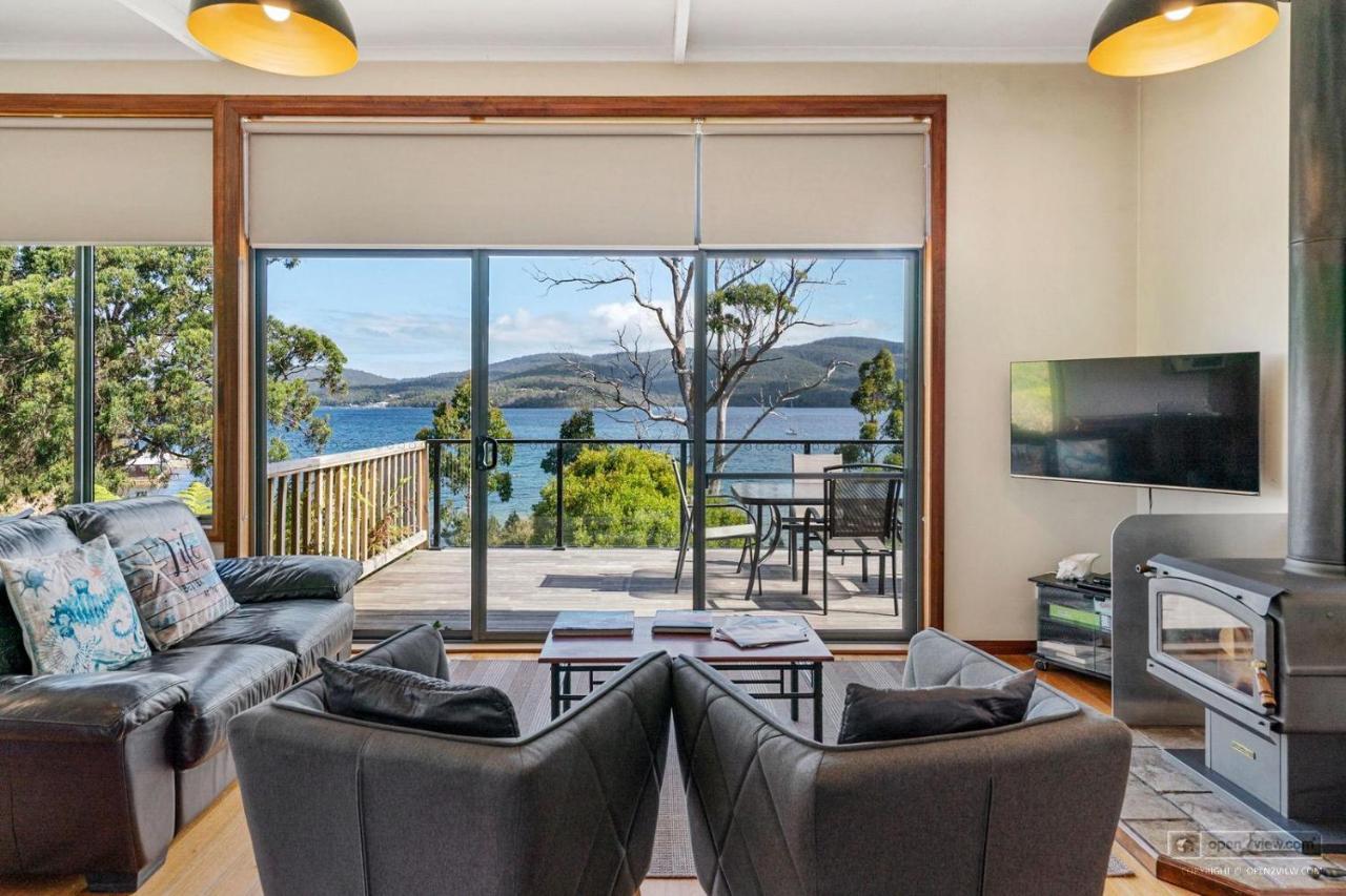 The Beach House- Private Jacuzzi And Wood Fire! Dover 외부 사진