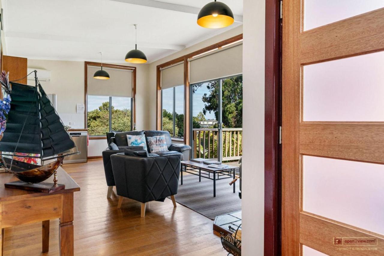 The Beach House- Private Jacuzzi And Wood Fire! Dover 외부 사진